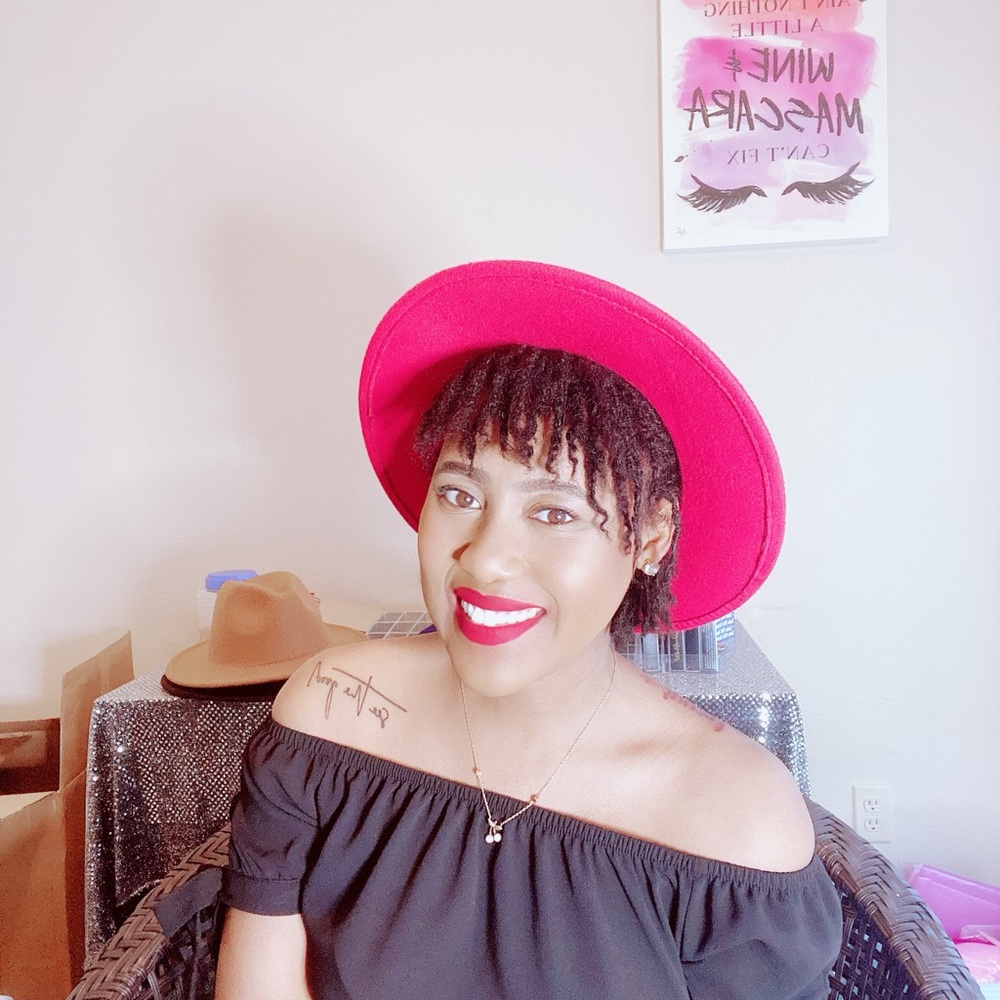 Meet your Posher, Khalena